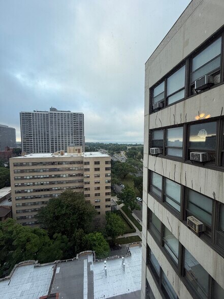 Building Photo - 4230 N Marine Dr