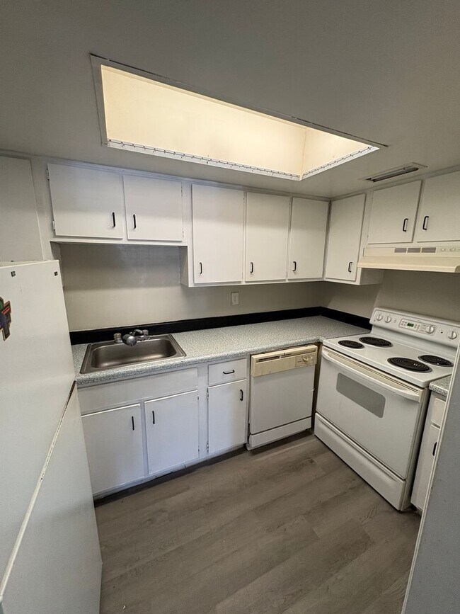 Building Photo - 2517 Caper Ln