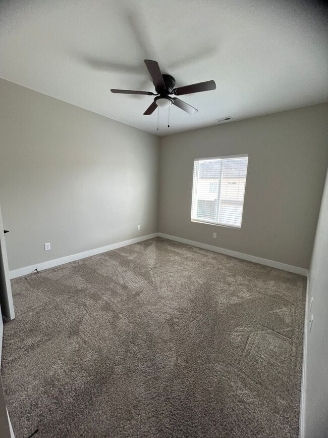 Building Photo - Available Now In Cross Hollow Hills