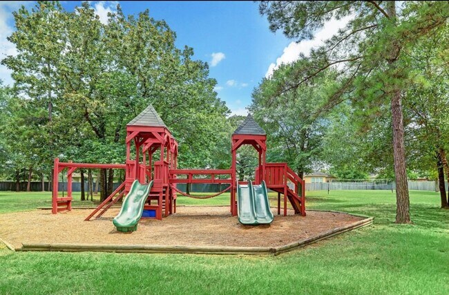 Building Photo - 18830 Sawtooth Oak Ct