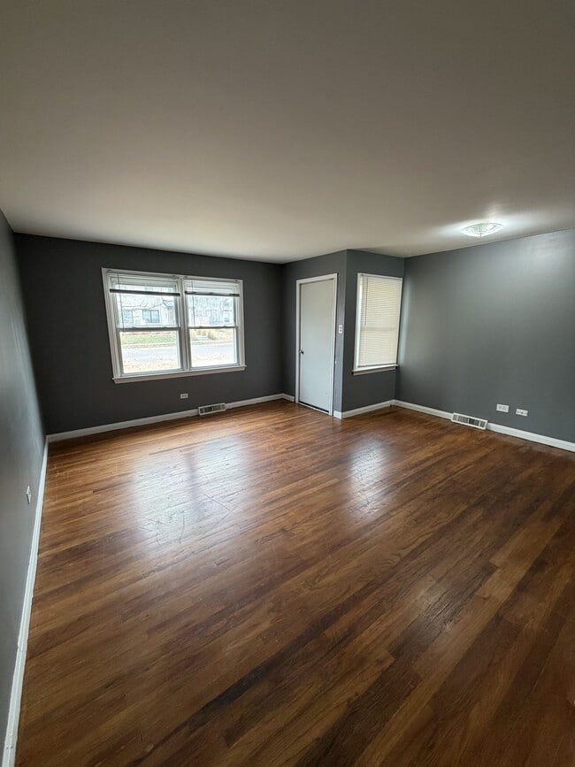 Building Photo - 2525 S Cherokee St