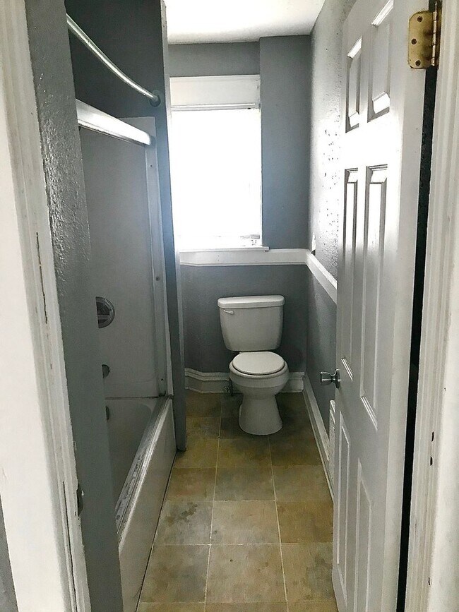 Building Photo - 4121/4123 7th Avenue