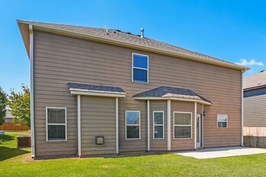 Building Photo - 304 Brittney Cove