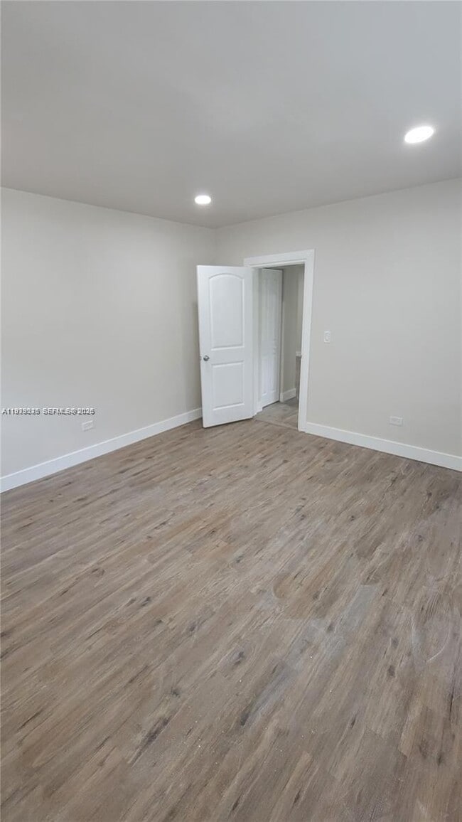 Building Photo - 1533 Jefferson Ave