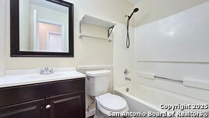 Building Photo - 8018 Chestnut Gate Dr