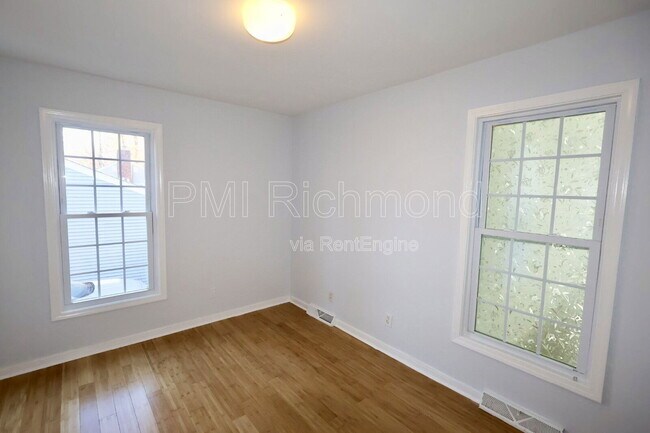 Building Photo - 10307 Redbridge Rd