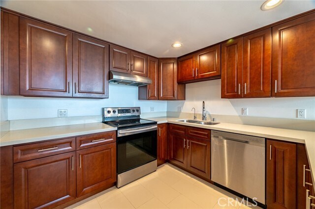 Building Photo - 2160 W Century Dr