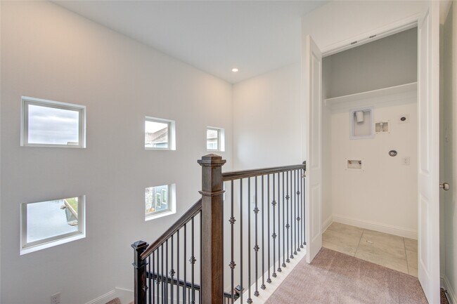 Building Photo - 1417 Adell Rose Ln