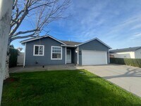 Building Photo - Bright & Updated 3-Bed, 2-Bath Home with Private Fenced Yard – No Rear Neighbors!!