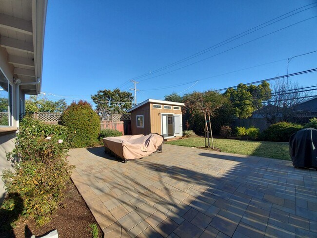 Building Photo - Stunning home in san mateo