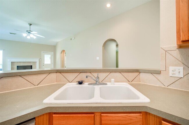 Building Photo - 20214 Sunset Ranch Dr