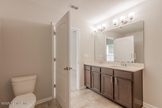 Building Photo - 16326 Hunters Hollow Trail