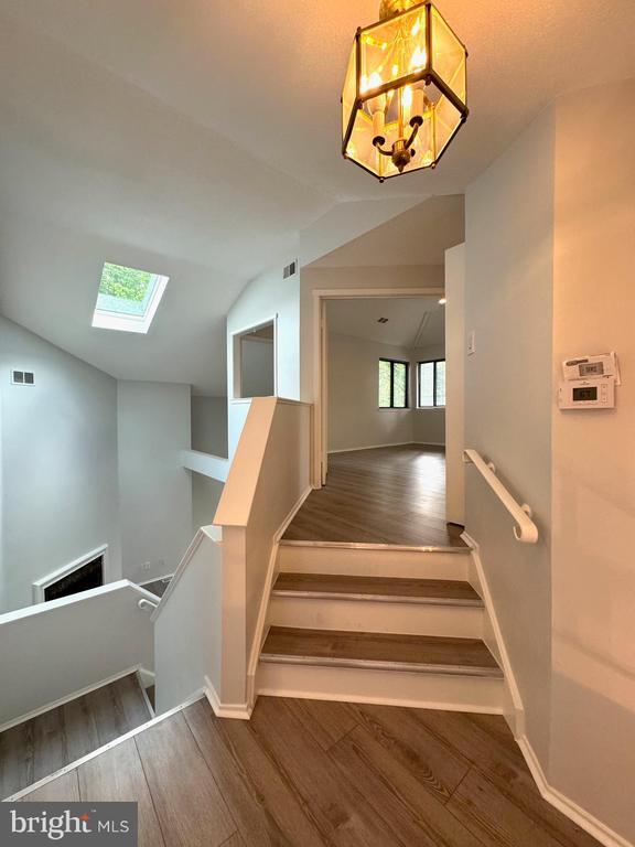 Building Photo - 104 Sayre Dr