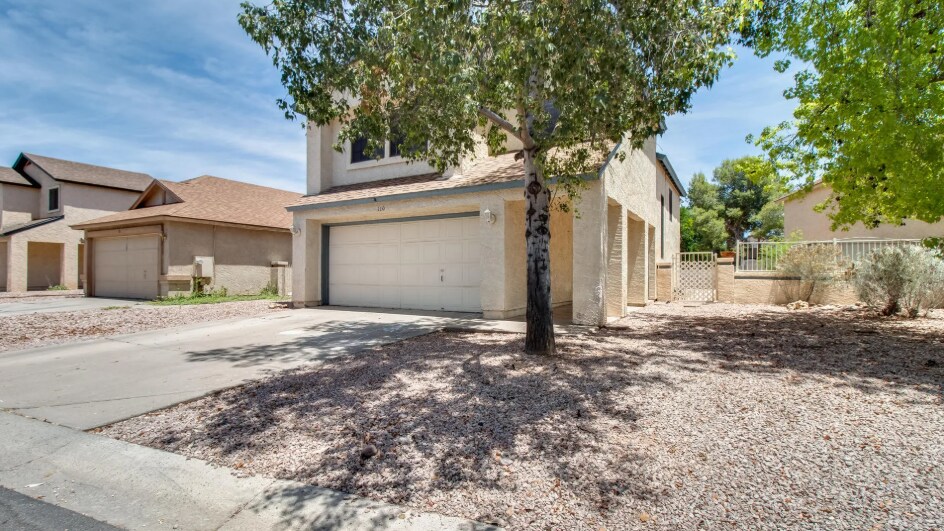 Building Photo - 921 S Val Vista Dr