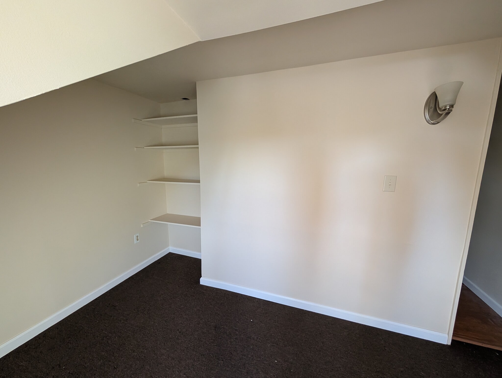 Building Photo - 26 N 6th St