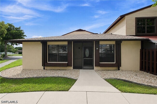 Building Photo - 646 SE 12th Ct