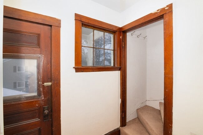 Building Photo - 49 Endicott St