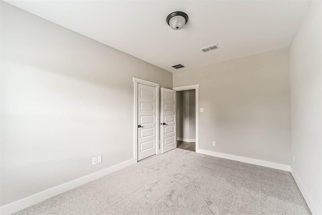 Building Photo - 1218 Sloane Manor Trace