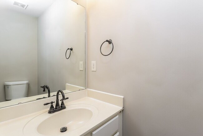 Building Photo - 7420 Baylor Way Ct