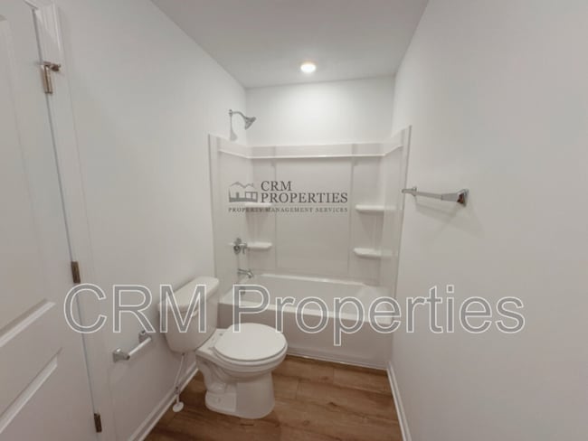 Building Photo - 3449 Briarwick Dr