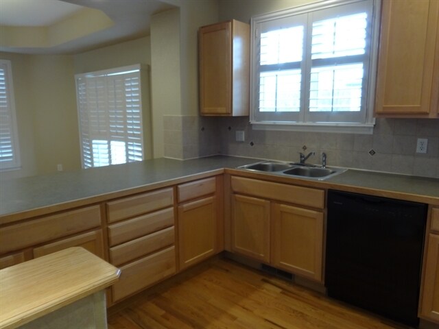 Building Photo - 439 Longspur Dr
