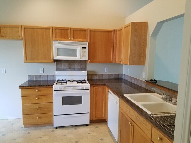 Building Photo - Nampa 3 Bedroom Home.