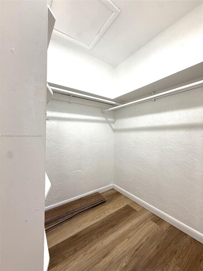 Building Photo - 64 NE 78th St