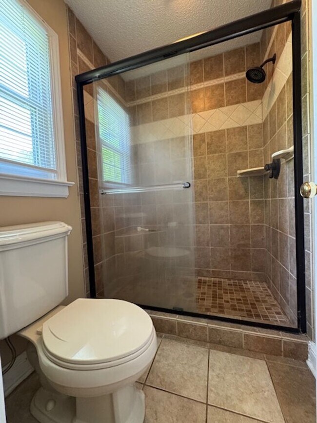 Building Photo - 103 Jessica Pl