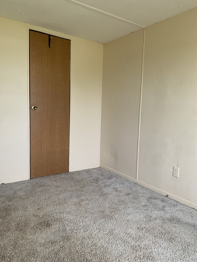 Building Photo - 1713 Roscoe Howey Rd