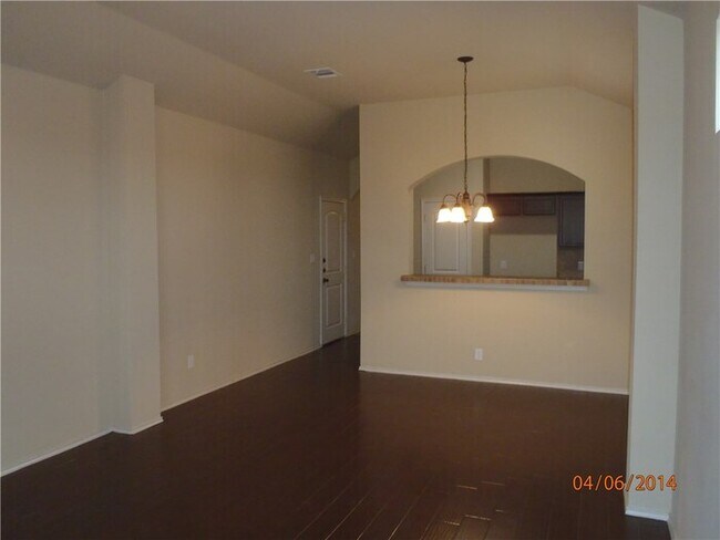 Building Photo - Luxury Duplex / Hutto TX