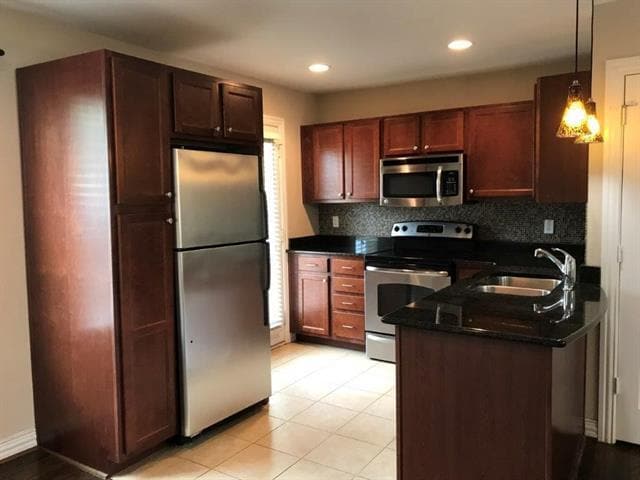 Building Photo - 4744 Bradford Dr