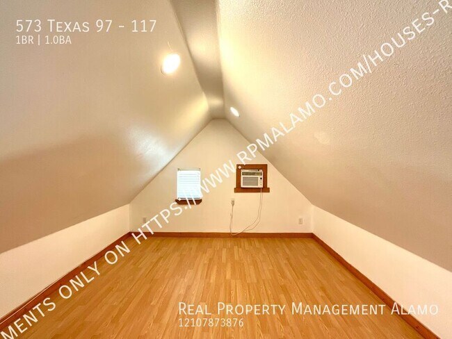 Building Photo - 573 TX-97