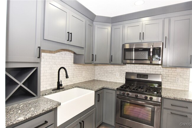 Building Photo - 1401 Woodbury Dr