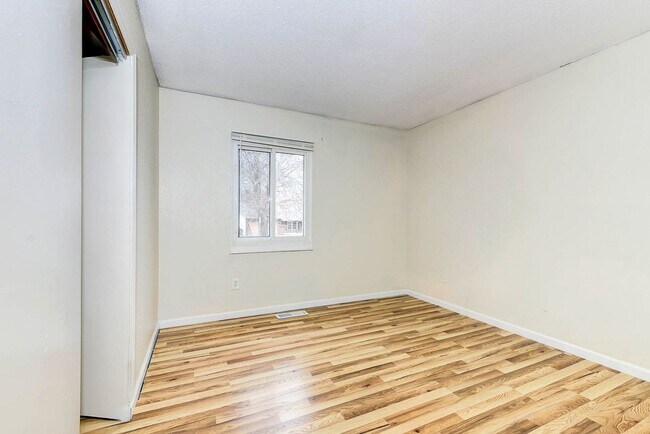 Building Photo - Charming 3-Bedroom Ranch Home in Hazelwood School District