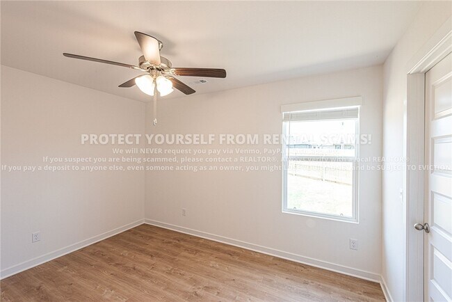 Building Photo - 420 Raegan St