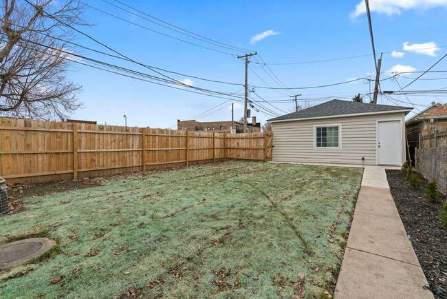 Building Photo - 5542 W 64th St
