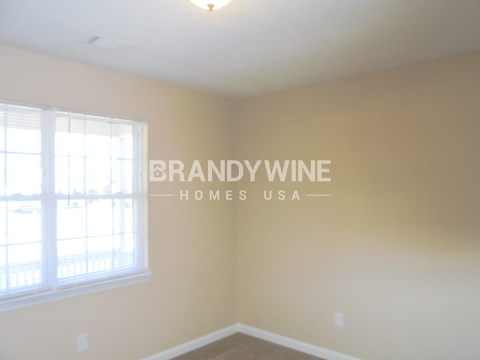 Building Photo - 104 Dana Dr