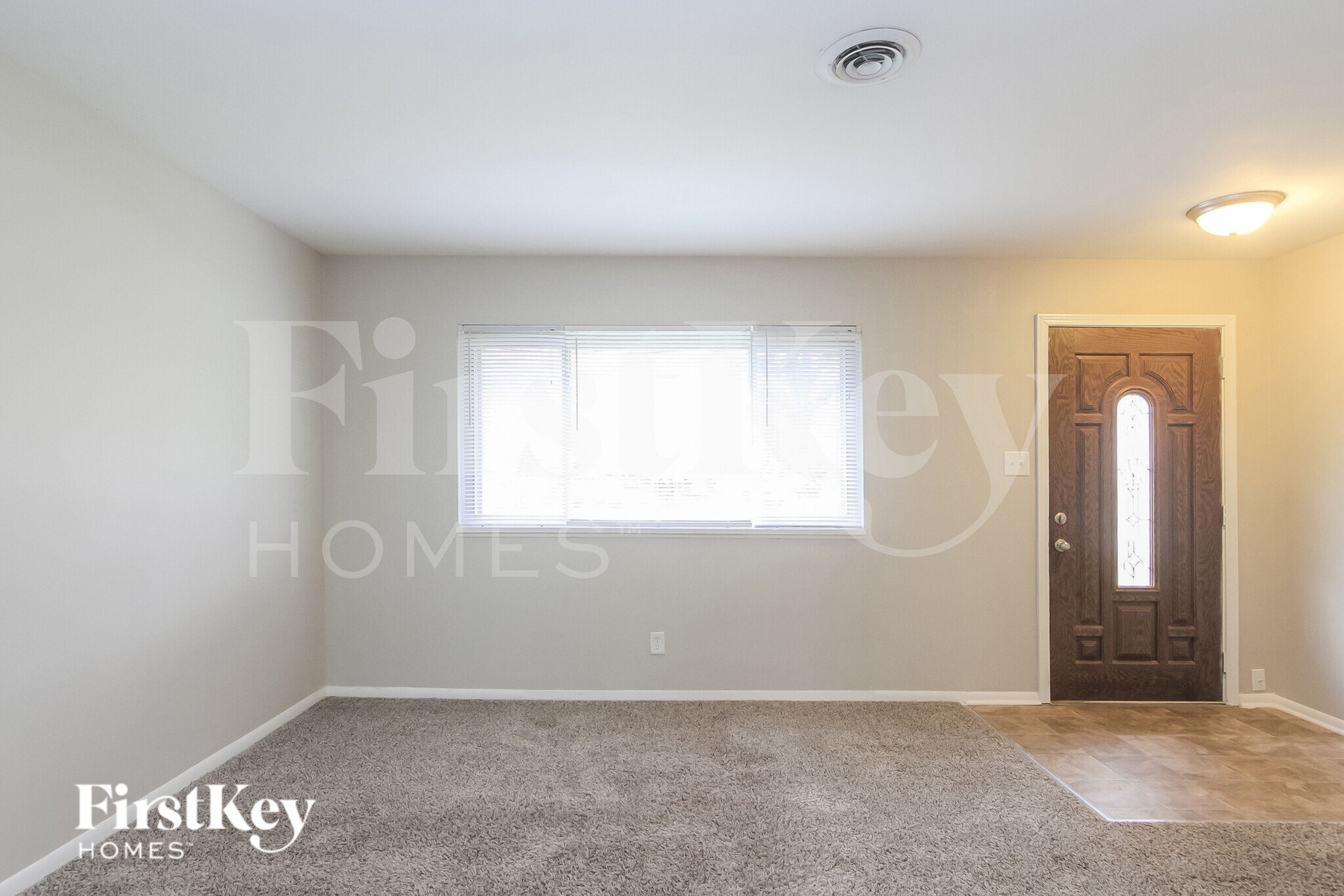 Building Photo - 221 Grovewood Dr