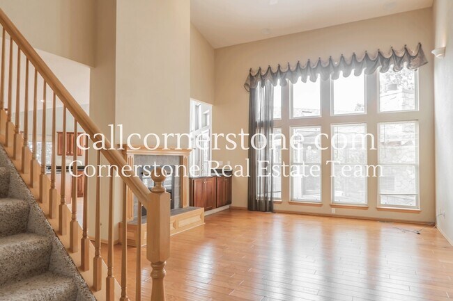Building Photo - 5535 Jarman St