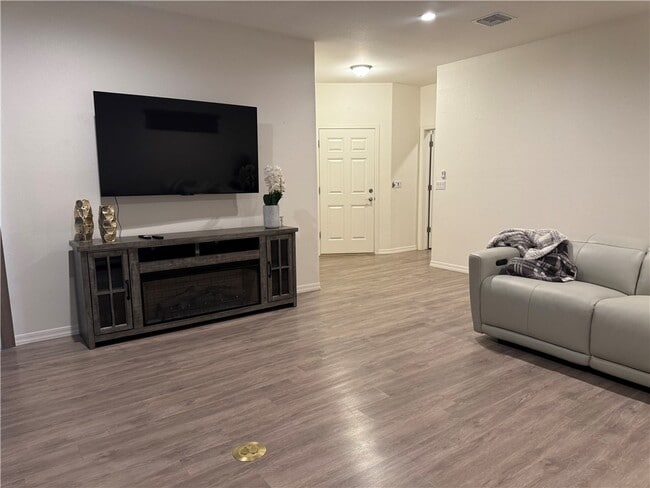 Building Photo - 2744 Buffalo Trl