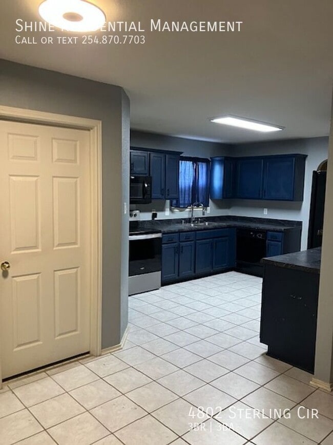 Building Photo - 4802 Sterling Cir