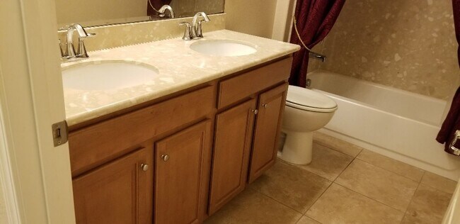 Building Photo - Beautiful 4 bd 2 bath Home for Rent in ANATOLIA Village Rancho Cordova