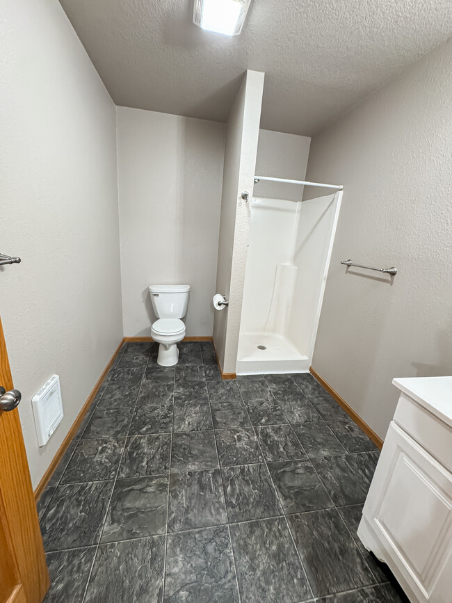 Building Photo - Theater Apartments Beulah