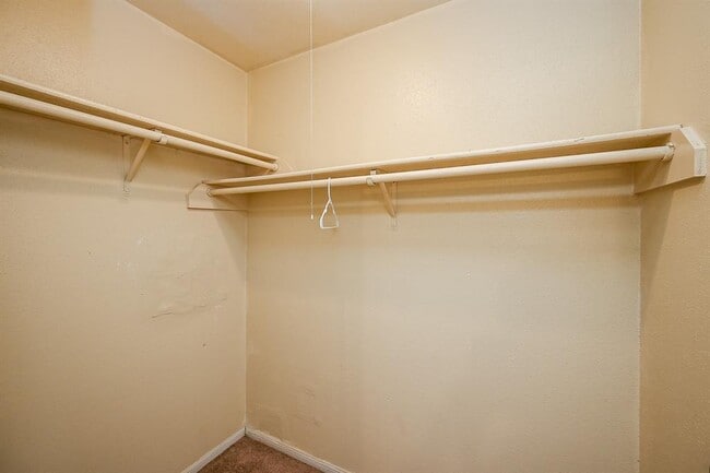 Building Photo - 12300 Brookglade Cir