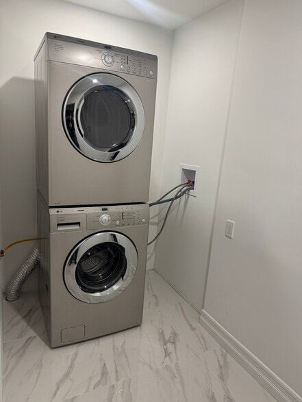 Building Photo - 4825 Angeles Crest Hwy