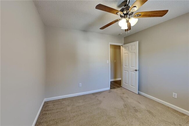 Building Photo - 192 Seals Dr