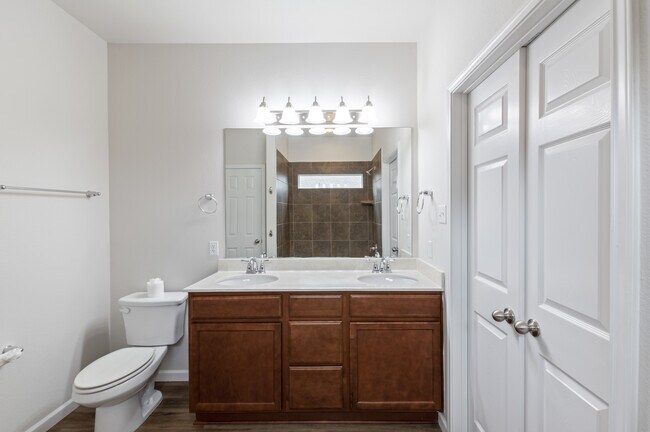 Building Photo - 8011 Fieldstone Dr