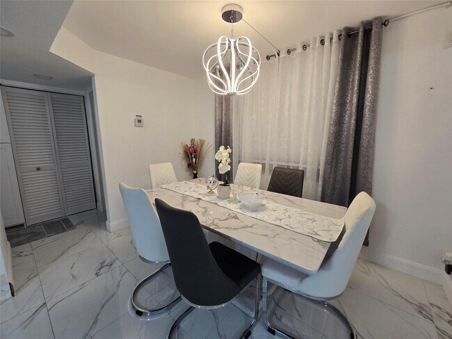 Building Photo - 3400 Blue Lake Dr