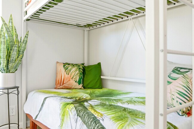 Building Photo - 11719 Spring Song Dr