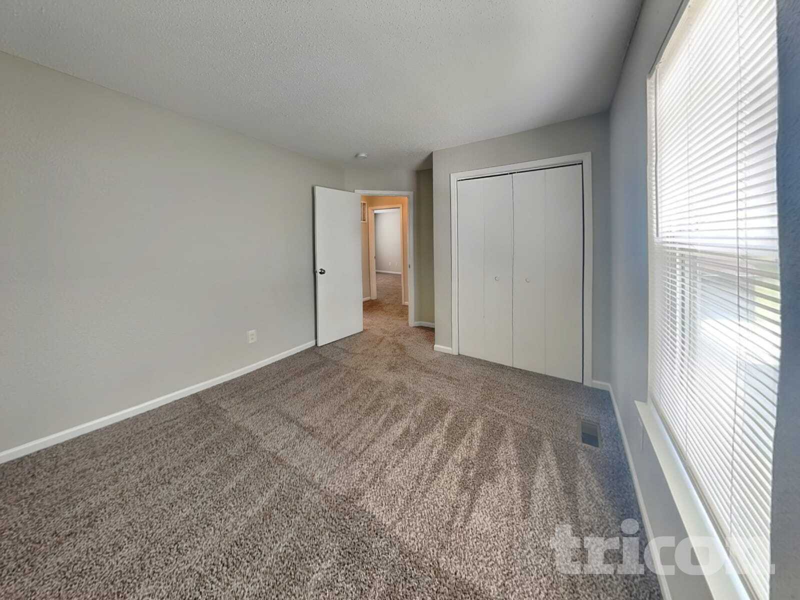 Building Photo - 1726 Farm Meadow Dr